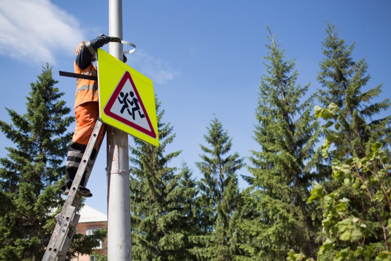 Czy samowolne postawienie znaku drogowego to wykroczenie?